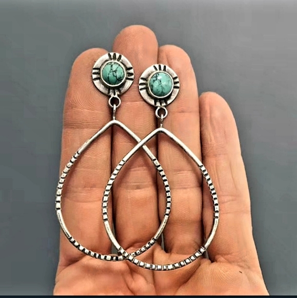 925 Sterling Silver large etched hoop earrings - Picture 8 of 8